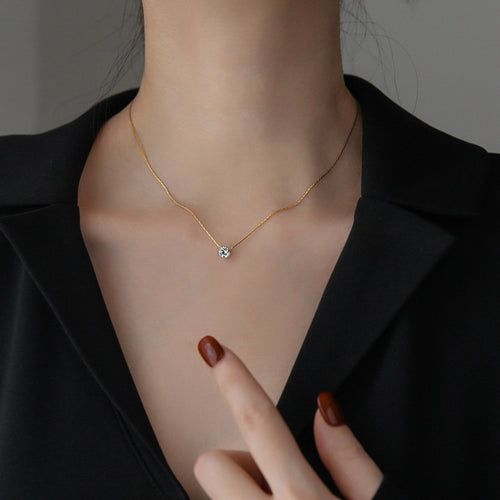 Gold Pendant Necklace